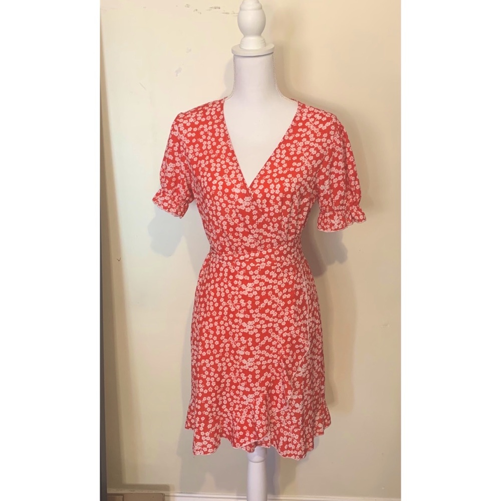 Red/White Floral Wrap Dress - Medium
